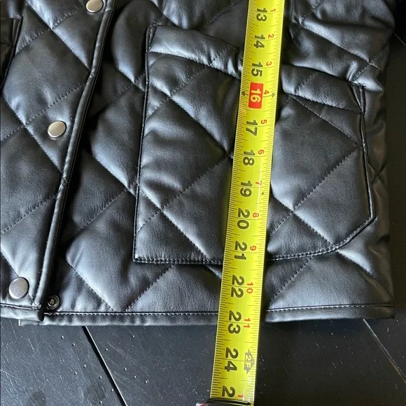 Z Supply quilted faux leather cropped jacket. Size M - Picture 9 of 10